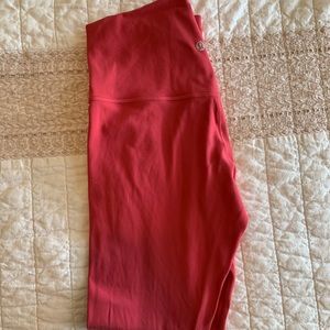 EUC size 6 25 in inseam lululemon aligns
